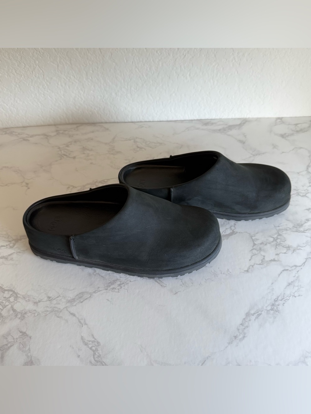 Ugg Otzo Clog Black Slip on Size 8